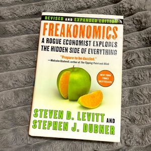 🔥3 for $10🔥 Freakonomics by Steven D Levitt and Stephen Dubner Hardcover Book